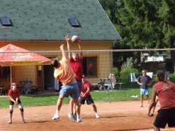 Volejbalový turnaj čtyřek 7.ročník (28.7.2012)